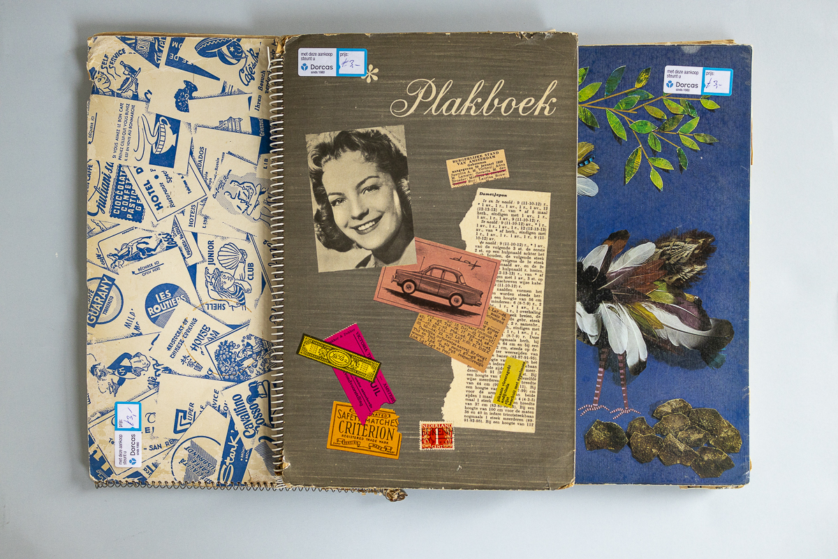 Plakboeken en albums als basis van storytelling in interieur