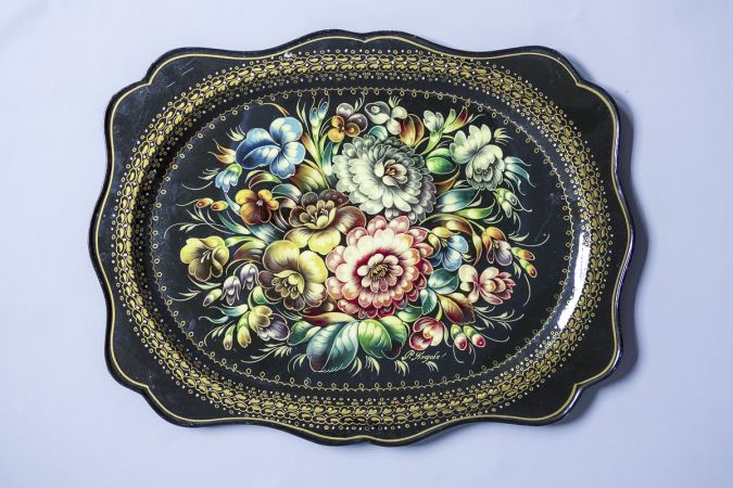 Zhostovo diendlad als inspiratiebron voor een Nostalgische wanddecoratie